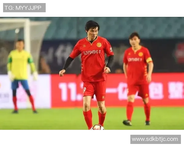 明星足球迷心中的偶像人物与他们的运动激情故事